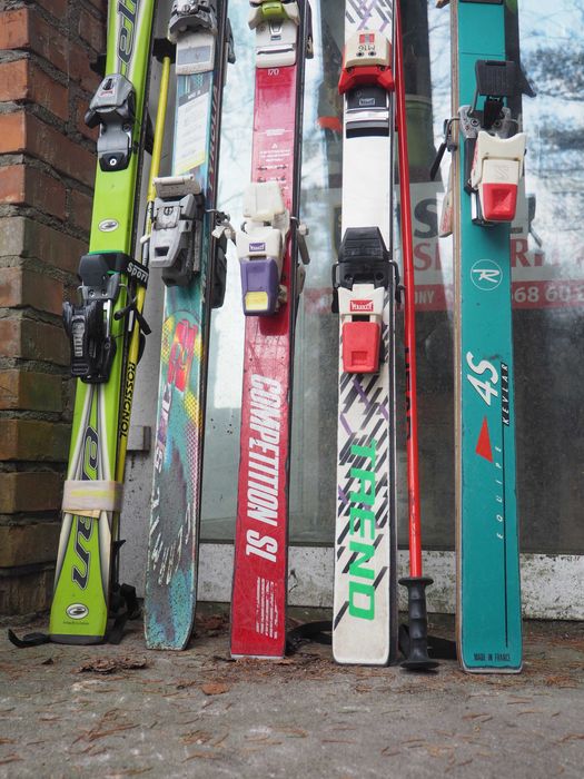 narty, róznej wielkości okazja