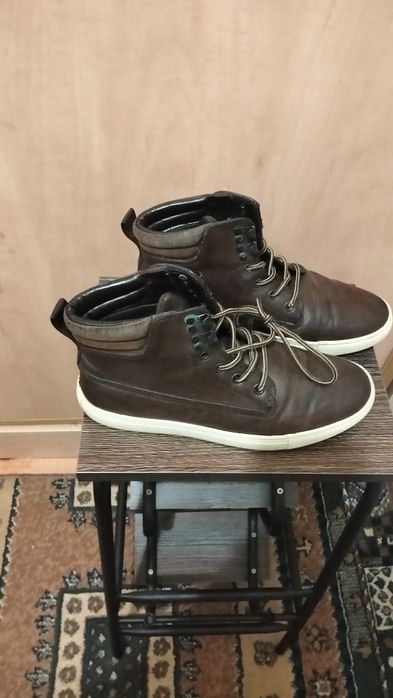 Продам кросівки чоловічі