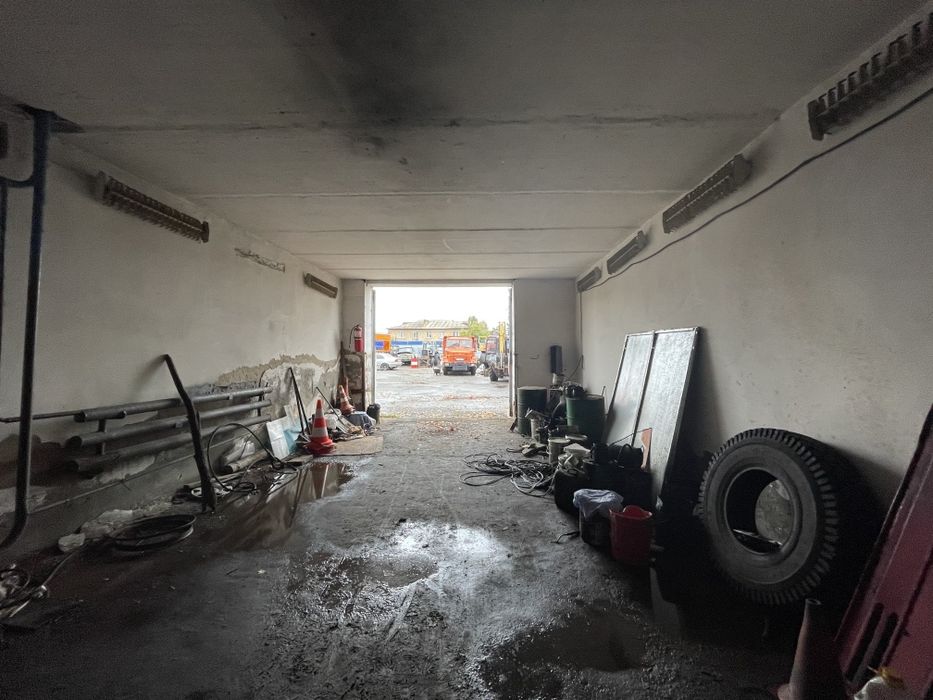 Гараж парковка Іванків