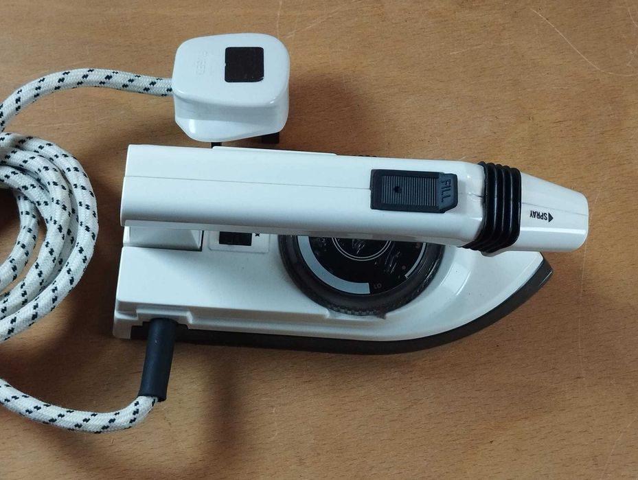 Ferro Engomar de Viagem - Remington