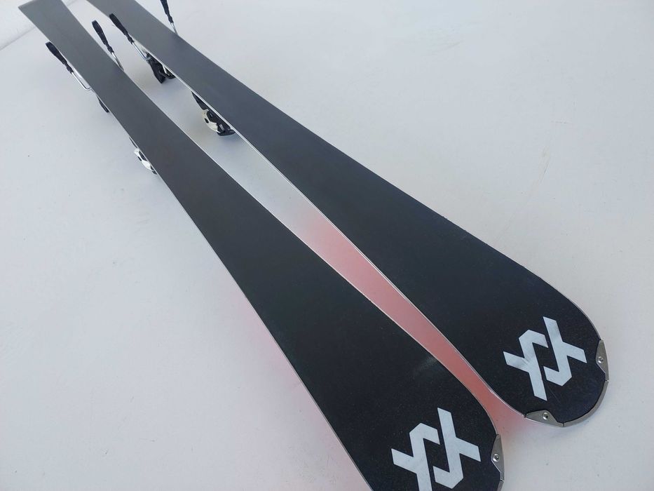 Narty VOLKL Racetiger RC 13 UVO 160 CM (8)