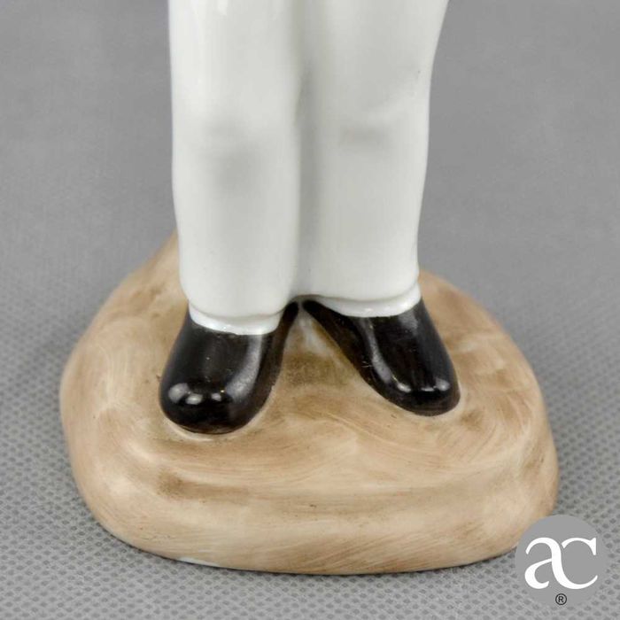 Paliteiro “Homem do Barril” em Porcelana Vista Alegre