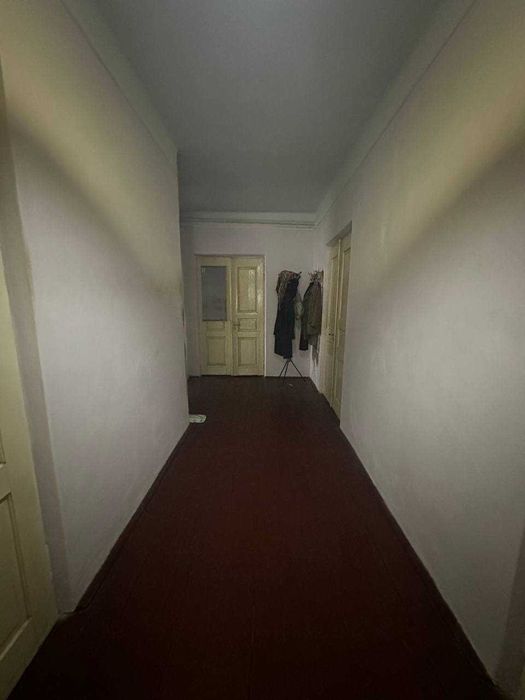 Власник.Продам будинок в центрі монастириська біля школи жилий стан