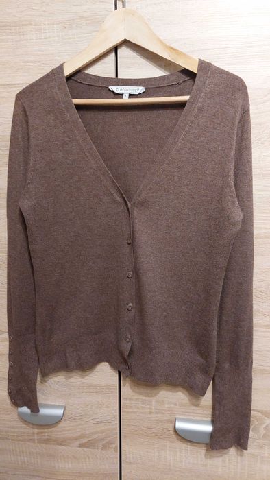 Używany, brązowy sweterek damski firmy C&A.