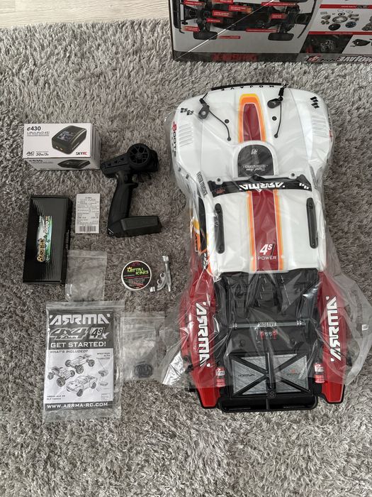 Arrma Mojave 4s– JAK NOWY + bateria 4S + ładowarka + błotniki