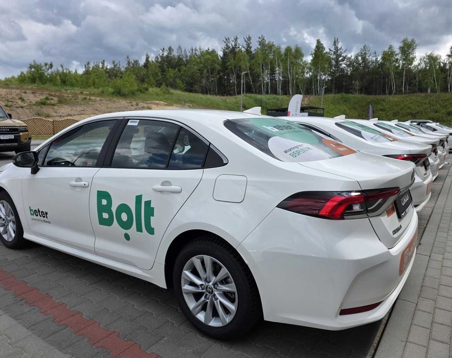 Toyota Corolla od 250 zł/tydzień do pracy TAXI Bolt beter – Warszawa