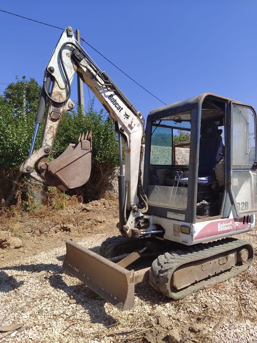 Mini giratoria Bob cat 328