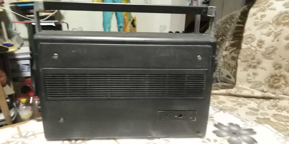 Продам радиоприёмник VEF SPIDOLA 323