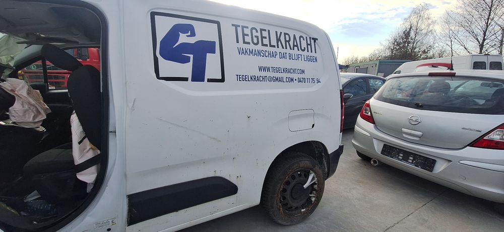 Blotnik lewy tył citroen berlingo 2018r