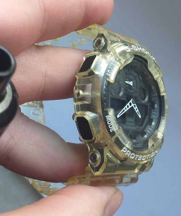 Zegarek Casio G-SHock GA-100 transparentny.