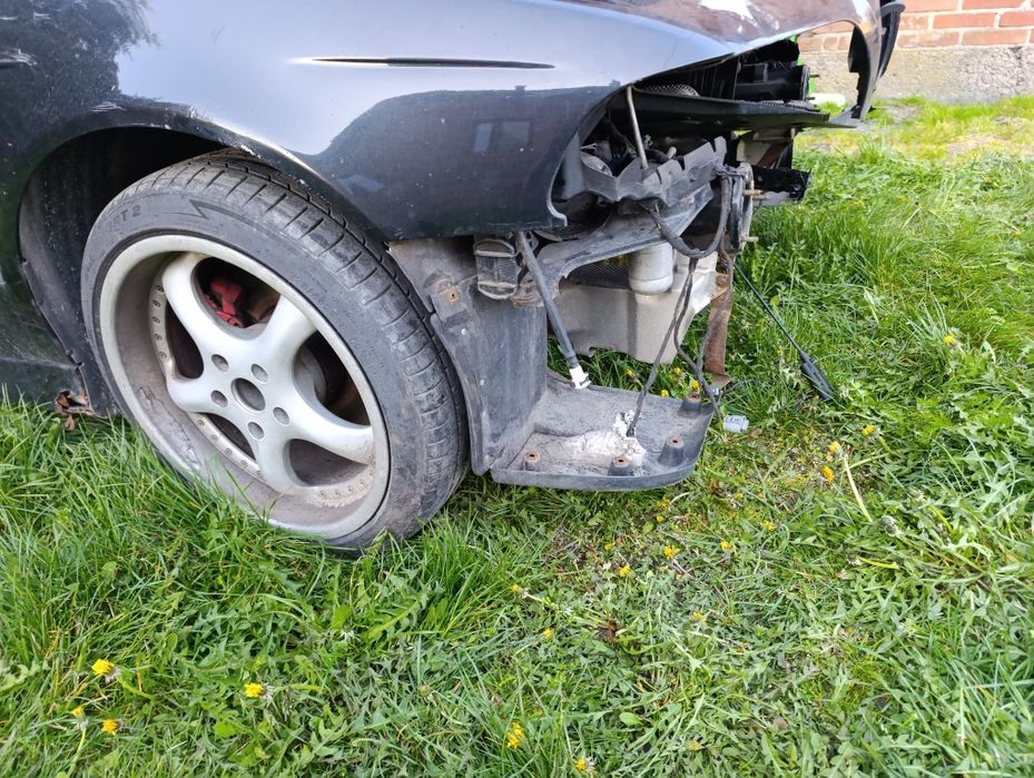 Zderzaki oryginalne  m pakiet E39 touring 475 blacksapphire