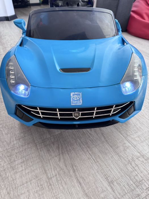 Електромобіль дитячій