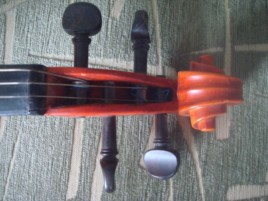 Продам скрипку 4/4 (Германия)