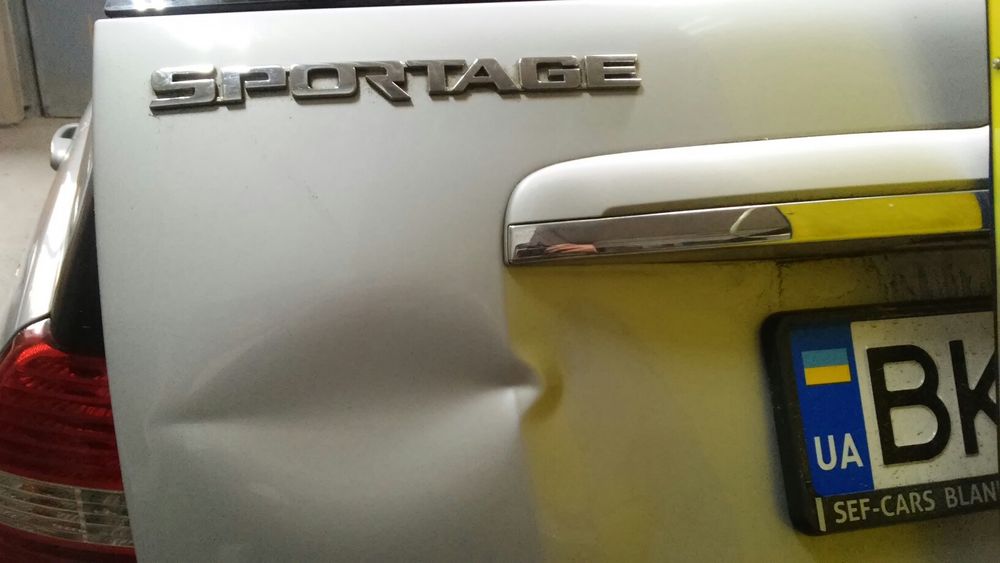 Викатка вм'ятин Ремонт вм'ятин Вирівнювання вм'ятин PDR