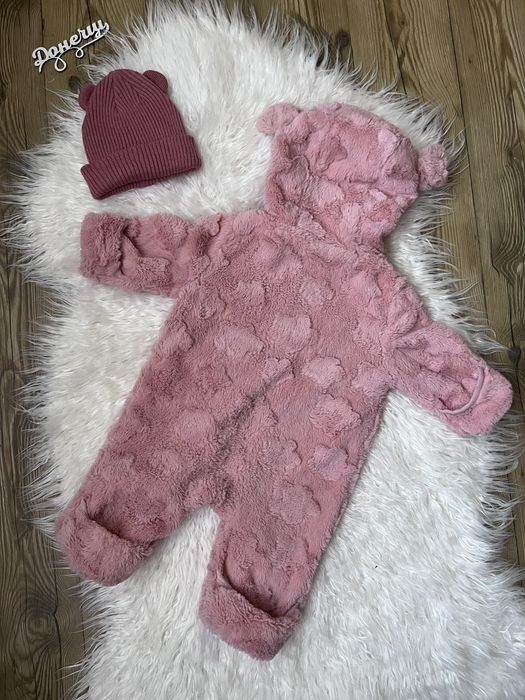 Теплий комбінезон на 3-6 місяців з шапкою