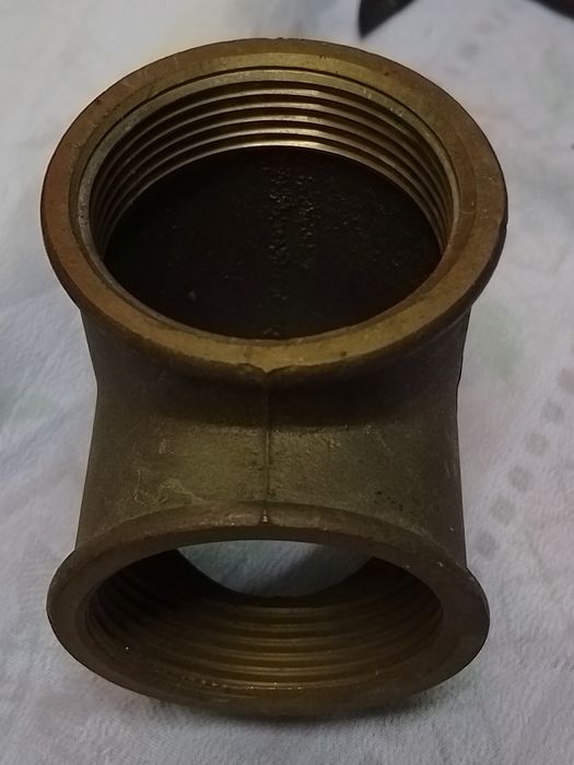 Tê em Latão 1 1/2" BSP Fêmea (Novo)
