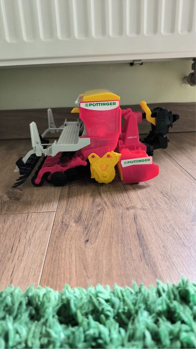 BRUDER  siewnik do traktora
