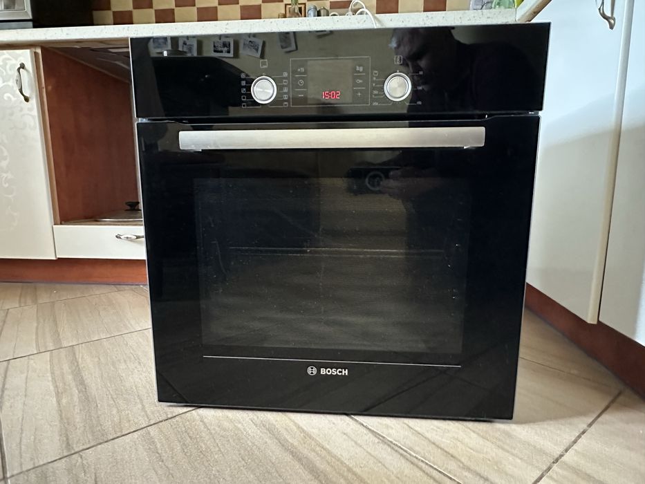Духовка Bosch HBG34B560