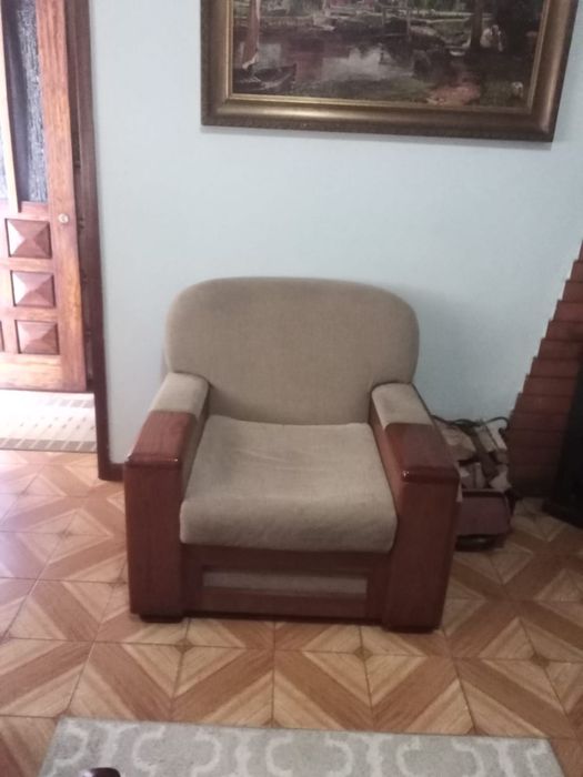 Sofa cama e dois sofas pequenos completamente novos