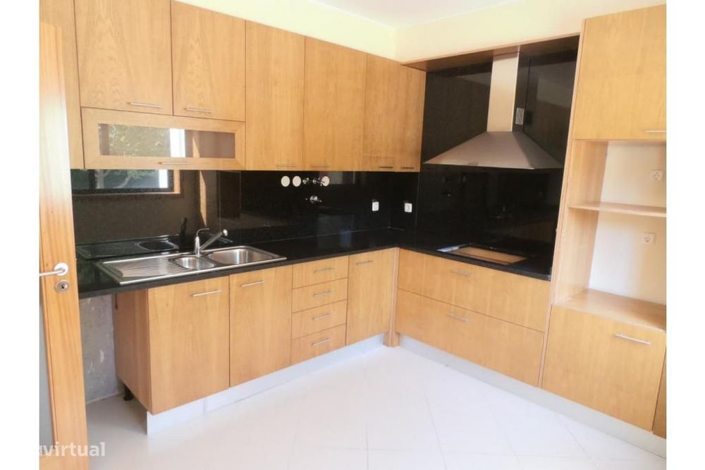 moradia t3 como nova caminha / viana.