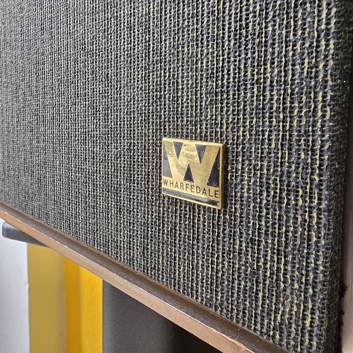 Colunas Wharfedale Dovedale III
