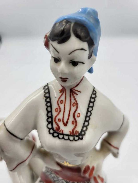 Figurka porcelanowa tancerze góral,Macedonia