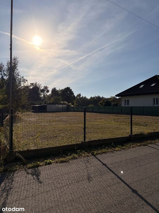 Działka 1330 m2, ogrodzona, 2 garaże - gotowa do budowy domu