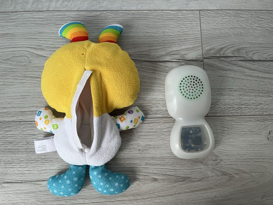 Zabawka interaktywna Śpiewający BeBo przytulanka Fisher Price