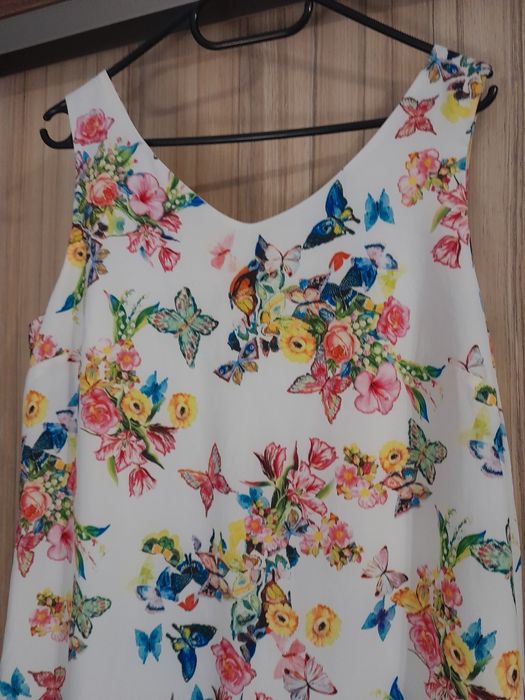 Sukienka w kwiatki La petite lulu