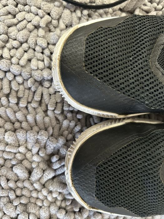 Продам кросівки фірми adidas