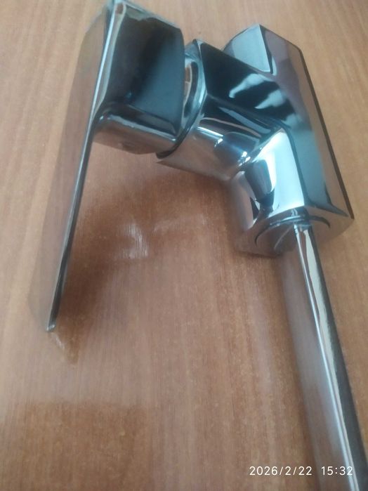 Продам смеситель для кухни.