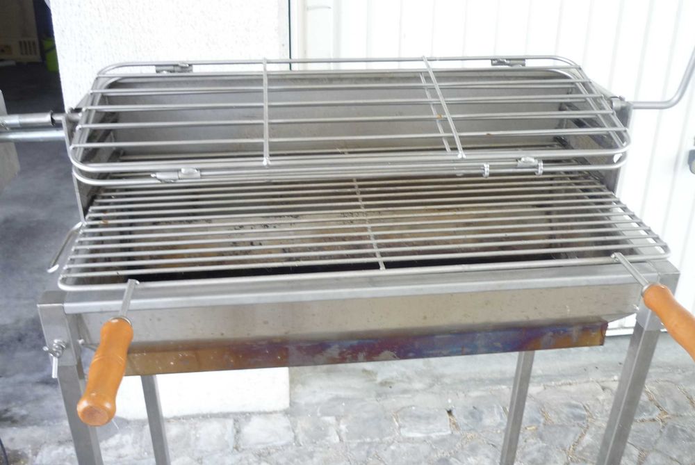 Churrasqueira inox com motor elétrico