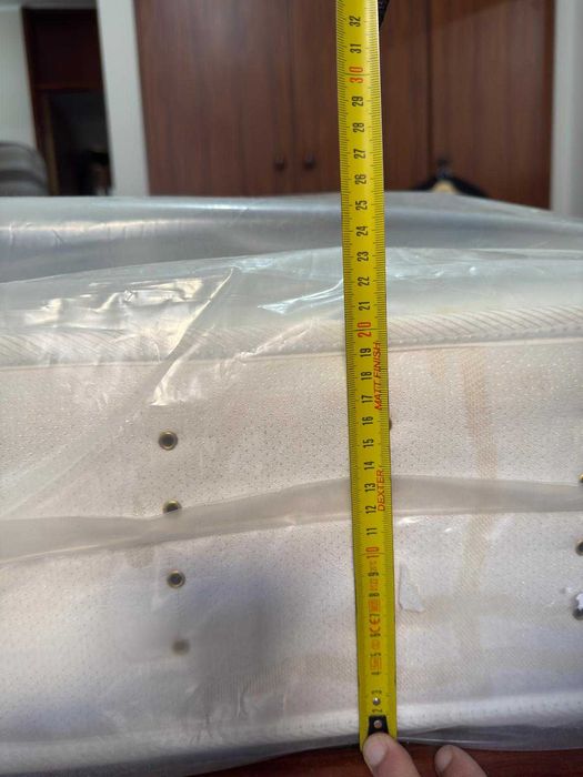Cama com colchão como novo 1,40 x 1,95