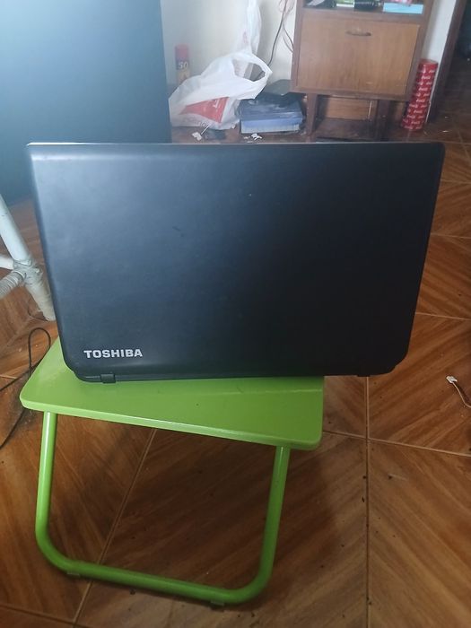 Vendo portatil toshiba
