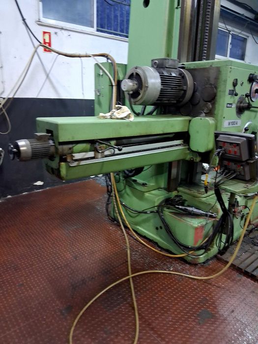 Mandriladora Tos vansdorf W100A