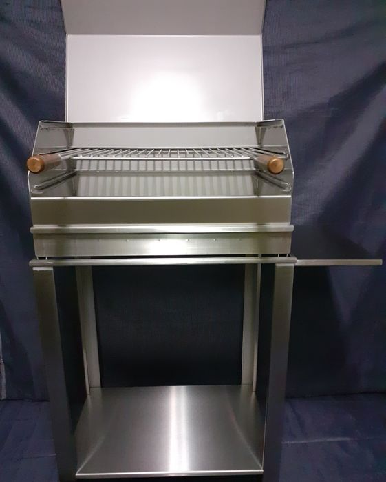 Barbecue portátil  em inox
