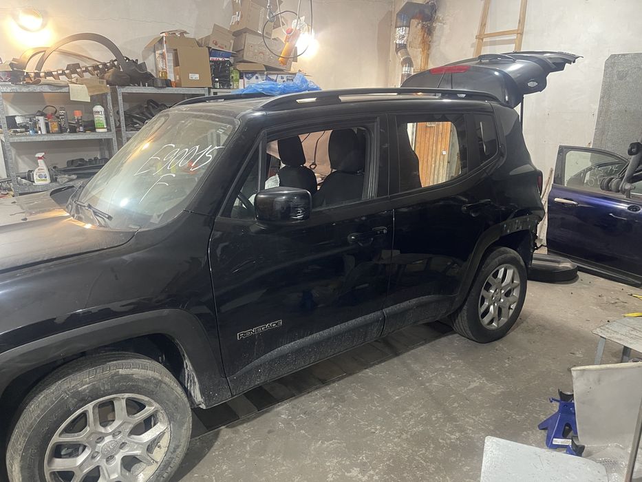 Jeep Renegade разбирается