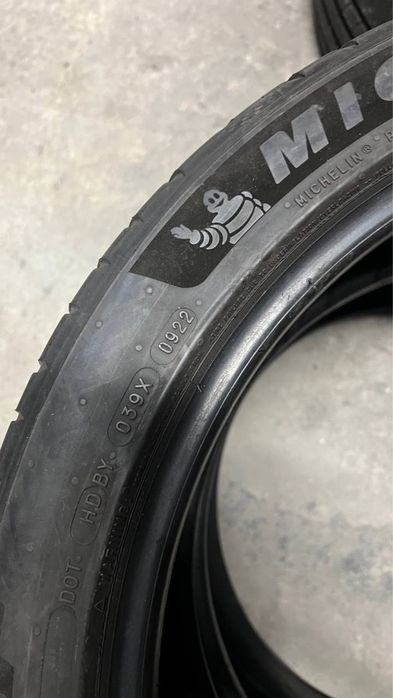 Пара літньої гуми 255/40/19 Michelin