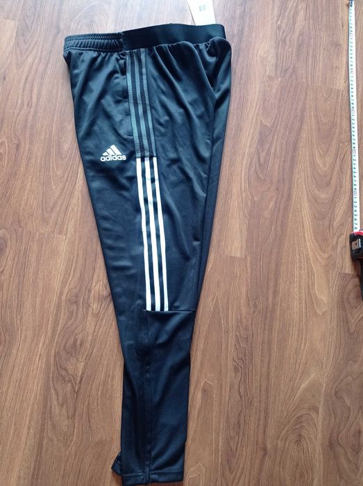 Adidas spodnie damskie M