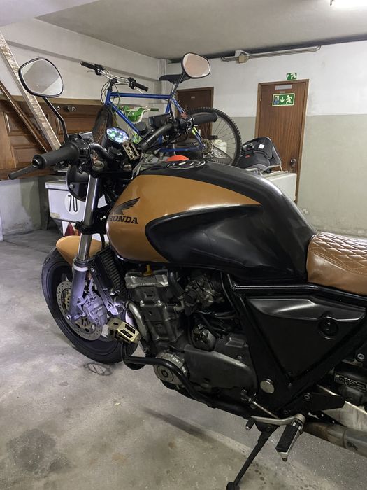 Honda cb1000 super four