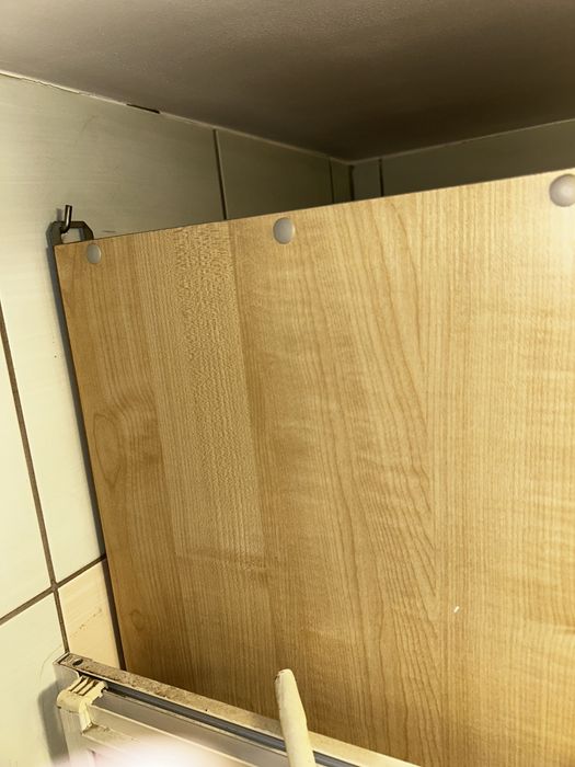 Wisząca szafka