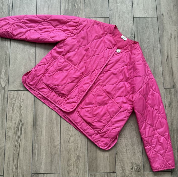Лайнер куртка стьогана розмір мл яскравого кольору фуксія