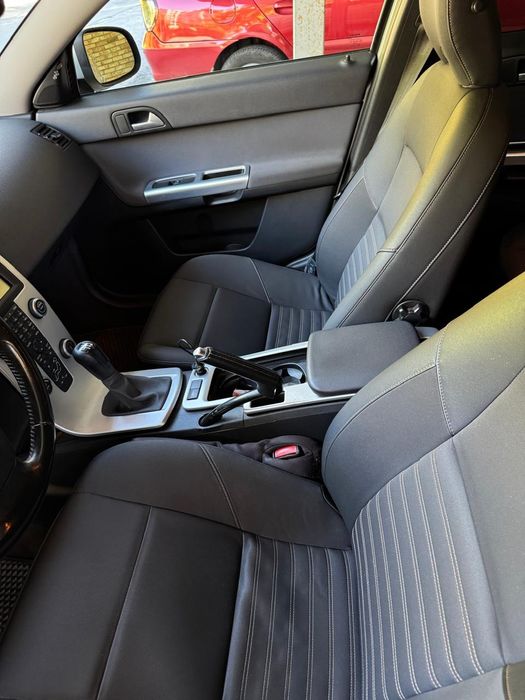 Продам Volvo v50,2011року