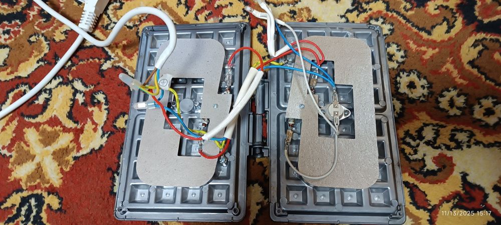 Тен нагрівальний елемент 700W (від вафельниці)