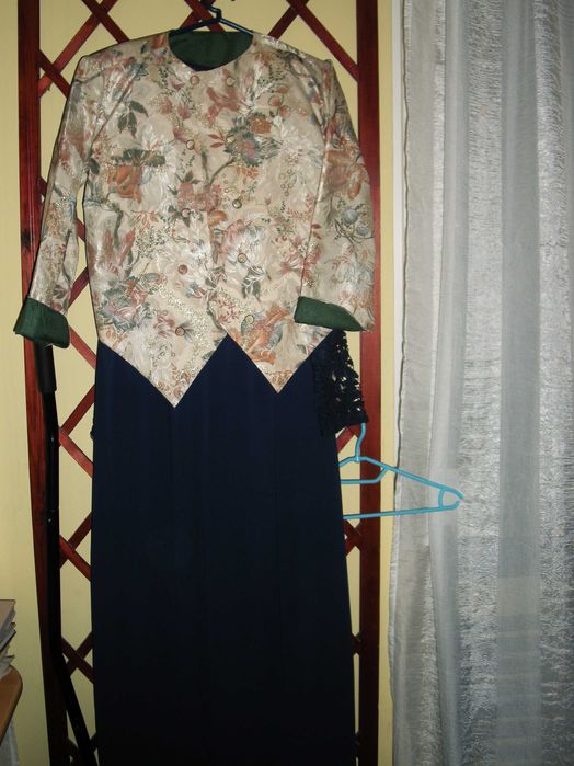 Marynarka,bolerko zakiert satyna brokat r.42