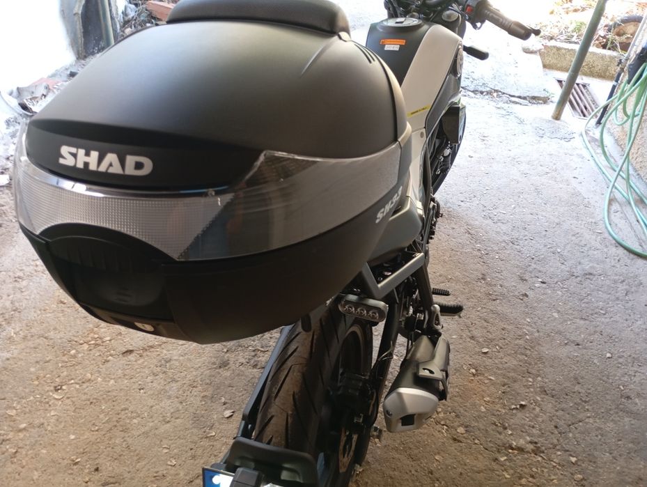 Benelli Leoncino 125