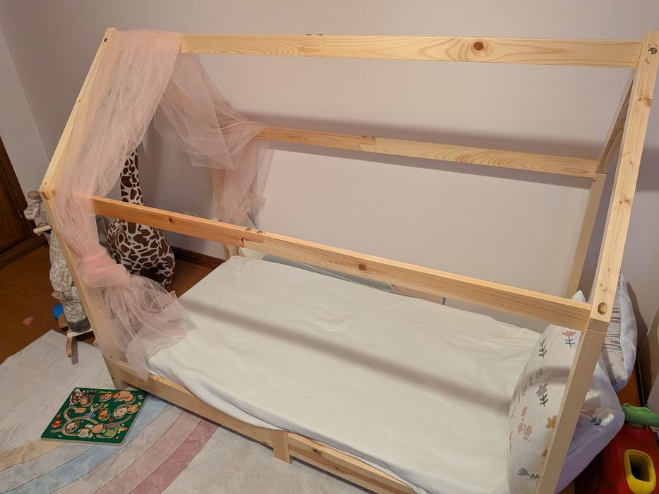 Cama Montessori criança