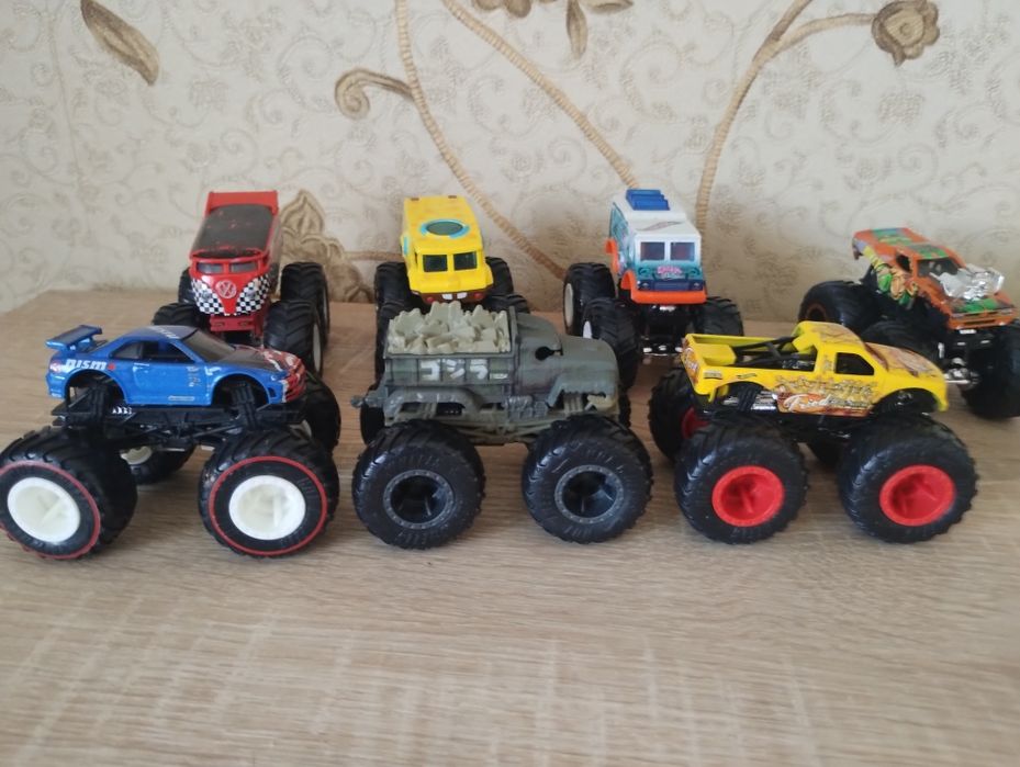 Оригинал, Hot Wheels Monster Trucks, Хот Вилс Монстер Трак,  набор.