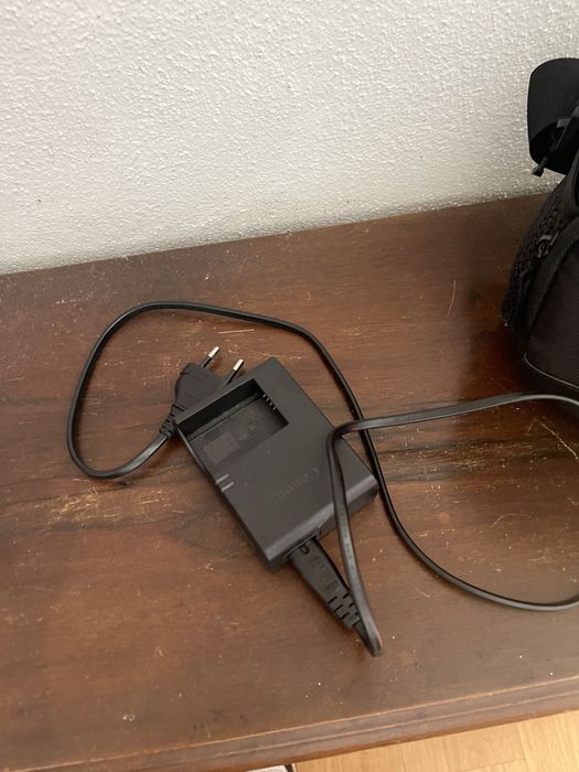 Canon EOS 250D + kit Lente 18-55mm + Bolsa Original Canon