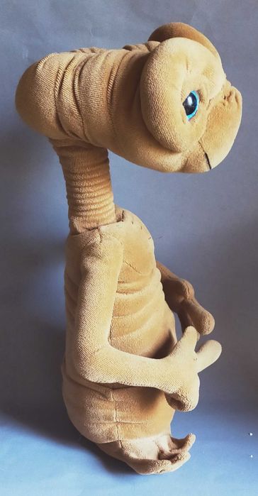 Antigo E,T extra terrestre em peluche
